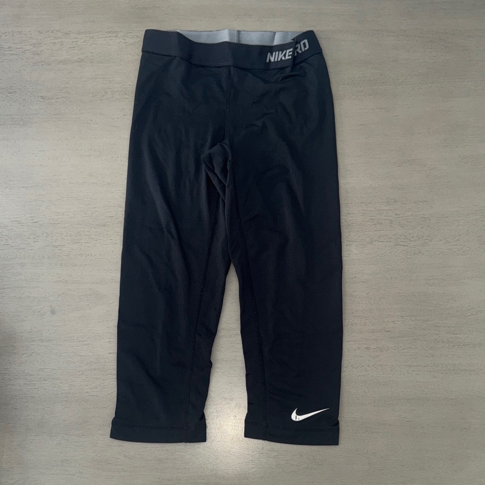Nike Black and Gray Capris